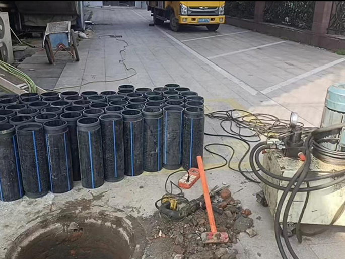 瑞丽PE置换管厂家 DN315置换管 非开挖管短管置换